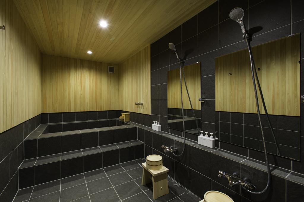 Greystone Villa Кучан Стая снимка